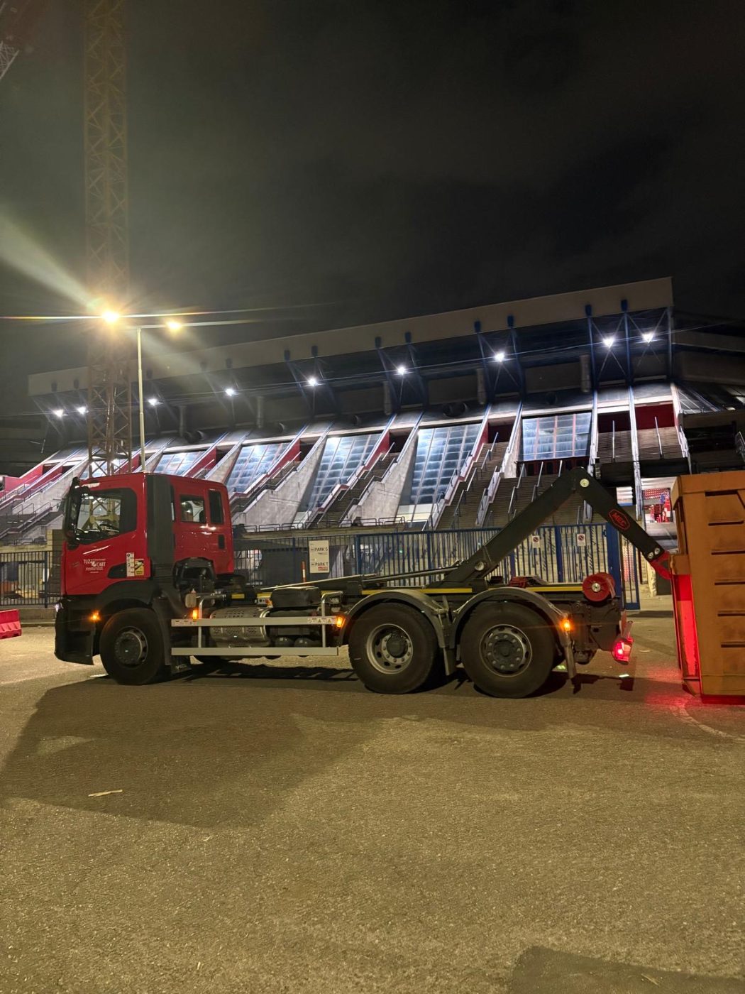 Scarrabile in servizio notturno — Tuz Cart
